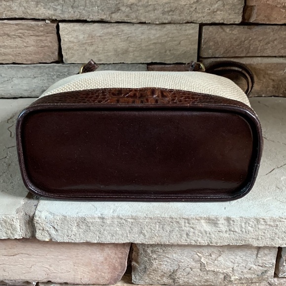 Copy - BRAHMIN leather and woven  purse - Picture 3 of 11